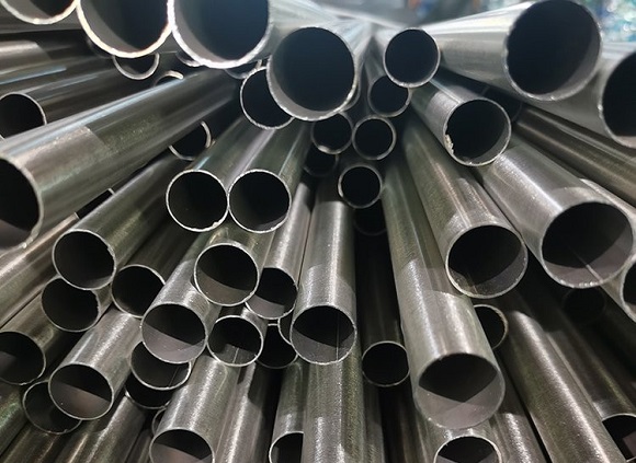 304不銹鋼管表面劃痕怎么處理？